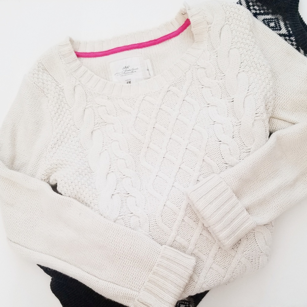 H&M Cable Knit White Pullover Sweater with button